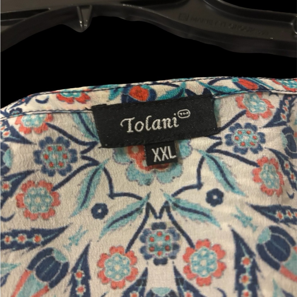 Tolani Multicolor Floral V-Neck Blouse - Picture 2 of 3